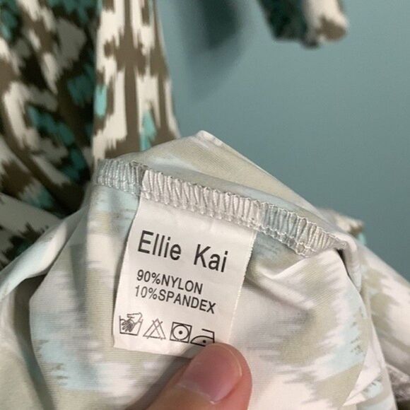 Ellie Kai Stretchy Dress - Picture 6 of 8